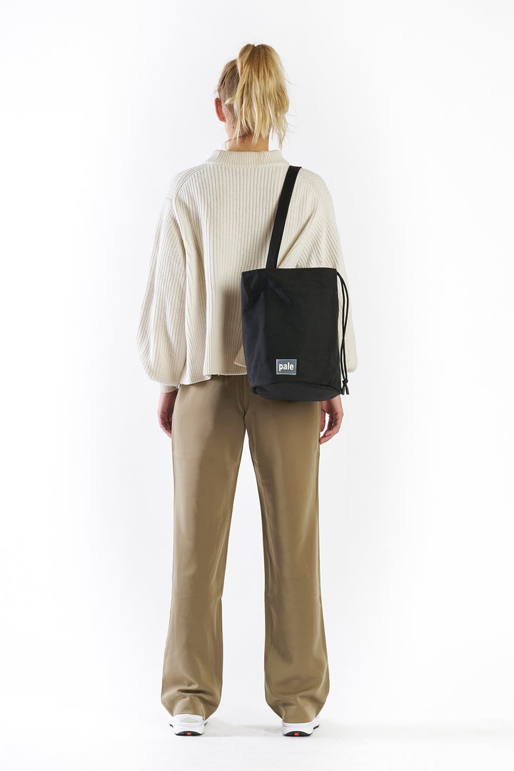 Pot - black, blue top, back, clean, simple, day bag, self standing bag, crossbody bag, unisex bags, weatherproof fabrics, vegan, women bag